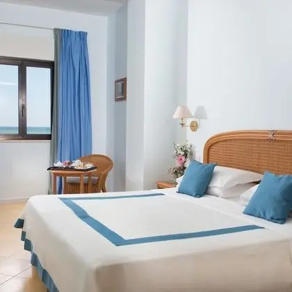 Standard Tek Büyük veya İki Ayrı Yataklı Oda, Deniz Manzaralı