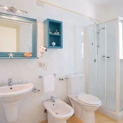 Standard Tek Büyük veya İki Ayrı Yataklı Oda, Deniz Manzaralı