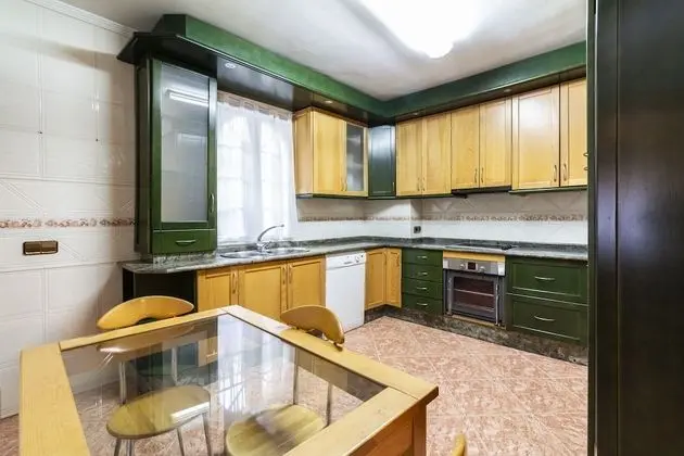 Ev, 6 Yatak Odası, Kişiye Özel Havuzlu, Dağ Manzaralı