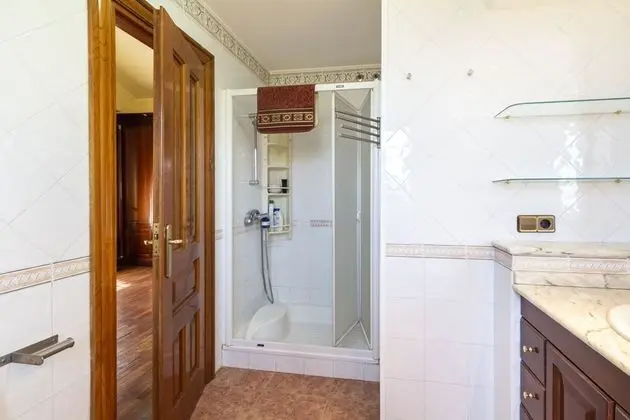 Ev, 6 Yatak Odası, Kişiye Özel Havuzlu, Dağ Manzaralı