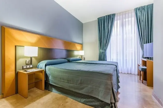 Tek Büyük Yataklı Oda (with extra bed)