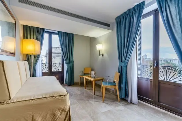 Tek Büyük Yataklı Oda (with extra bed)