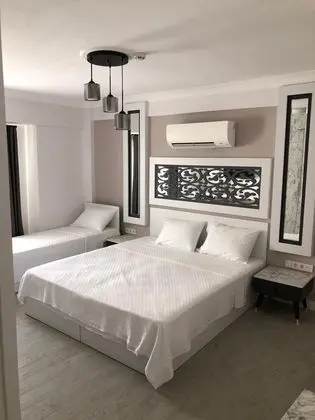 Triple,Şehir Manzaralı