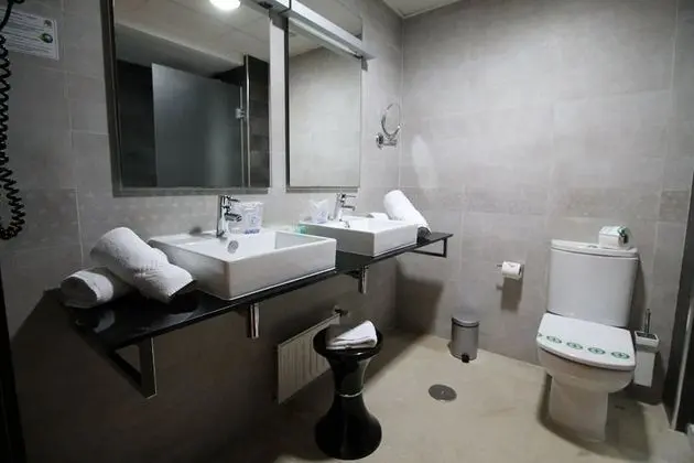 Superior Oda, Deniz Manzaralı (3 Adults + 1 Child)