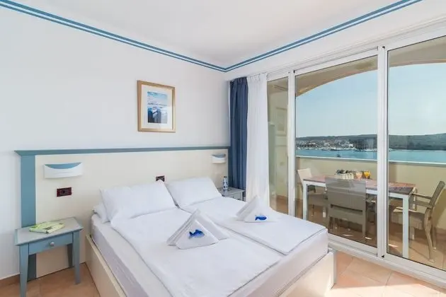 Superior Apart Daire, 2 Yatak Odası, Balkon, Deniz Manzaralı