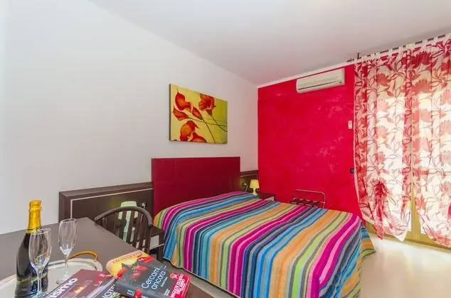 Tek Büyük veya İki Ayrı Yataklı Oda, Balkon