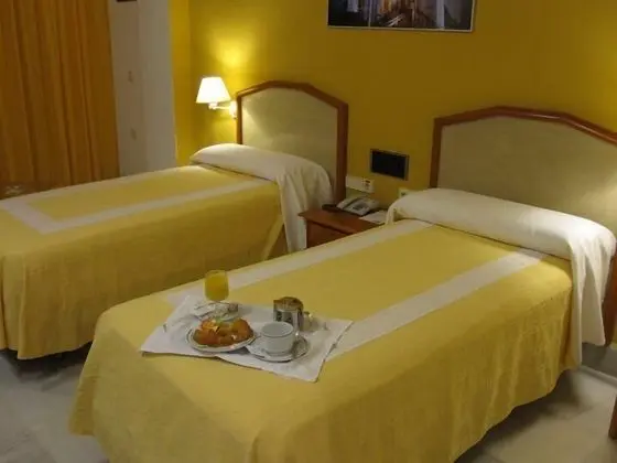 Twin Room with parking