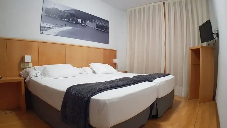 Tek Büyük veya İki Ayrı Yataklı Oda