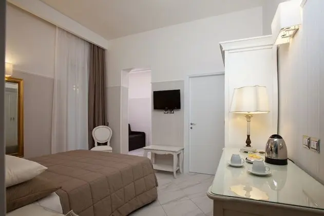Stüdyo (with Sofa)