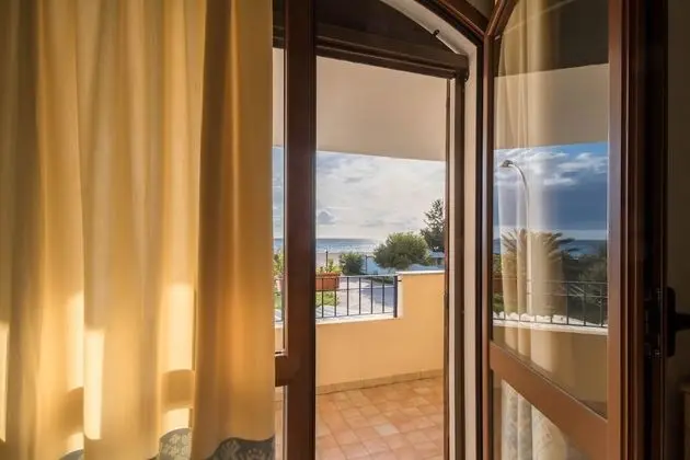 Superior Tek Büyük Yataklı Oda, Balkon, Deniz Manzaralı