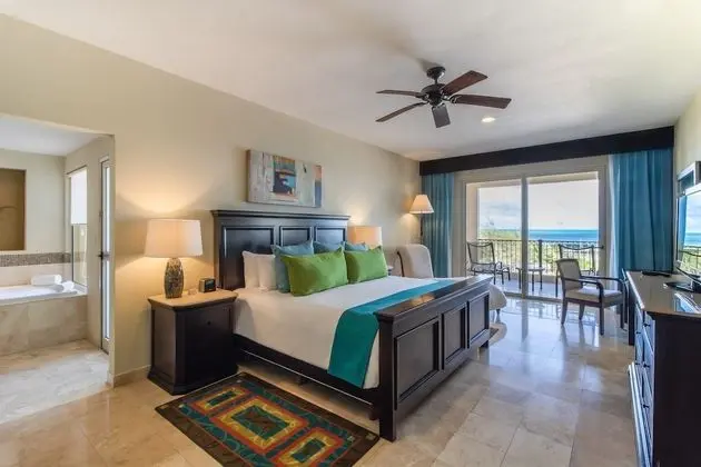 Two Bedroom Oceanfront- All Inclusive
