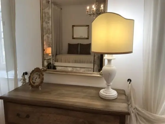 Üç Kişilik Oda