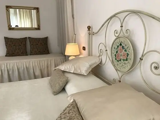 Üç Kişilik Oda