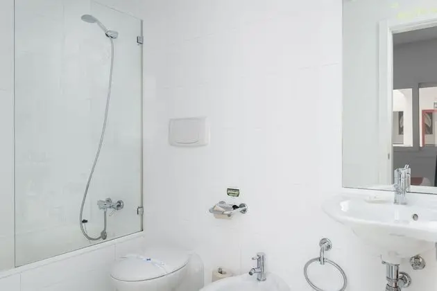 Economy Tek Büyük Yataklı Oda