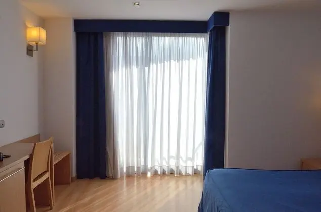 Superior Tek Büyük veya İki Ayrı Yataklı Oda