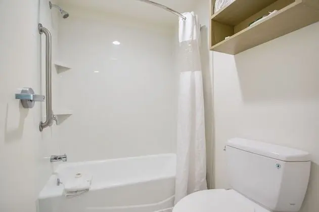 Deluxe Oda, 2 Büyük (Queen) Boy Yatak (Kids Room with 2 queen beds and Bunk)