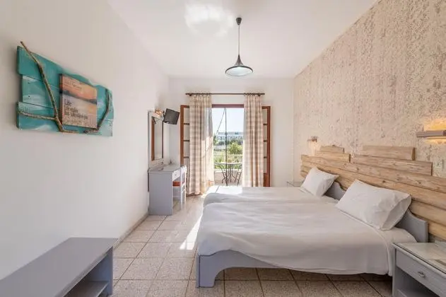 Stüdyo, Bahçe Manzaralı