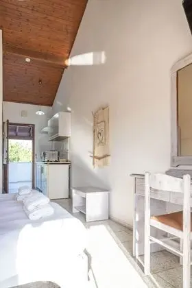 Stüdyo, Bahçe Manzaralı