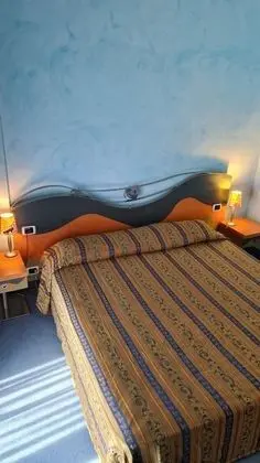 Comfort Tek Büyük veya İki Ayrı Yataklı Oda