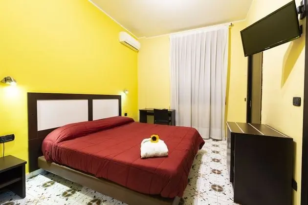 Büyük Yataklı Tek Kişilik Oda