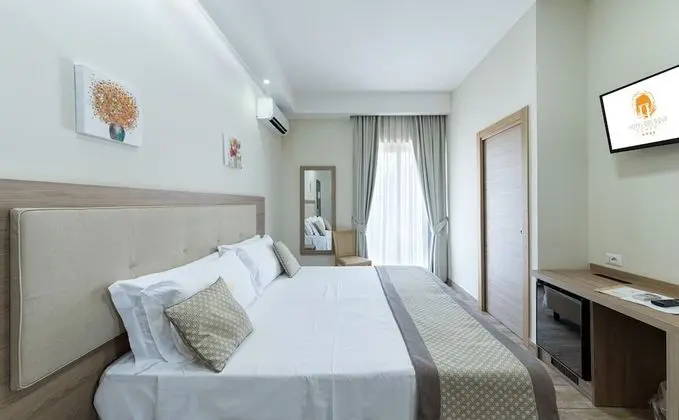 Büyük Yataklı Tek Kişilik Oda