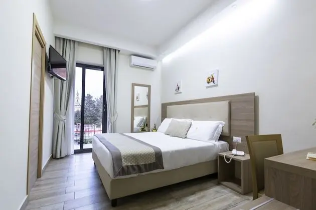 Standard Tek Büyük Yataklı Oda