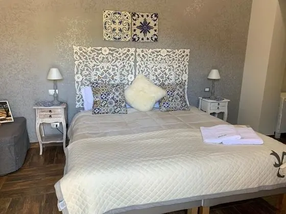 Deluxe Tek Büyük Yataklı Oda, 1 Yatak Odası, Teras, Havuz Manzaralı