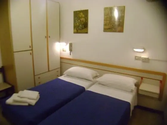 Tek Büyük veya İki Ayrı Yataklı Oda