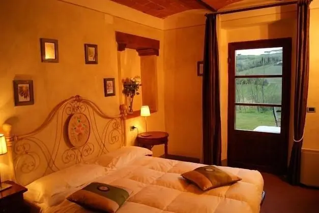 Tek Büyük veya İki Ayrı Yataklı Oda, Veranda, Zemin Kat