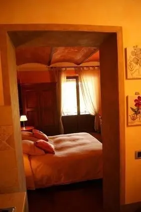 Tek Büyük veya İki Ayrı Yataklı Oda, Veranda, Zemin Kat