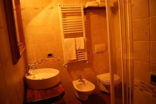 Tek Büyük veya İki Ayrı Yataklı Oda, Veranda, Zemin Kat