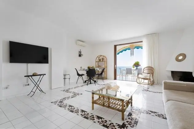 Villa, Sigara İçilebilir