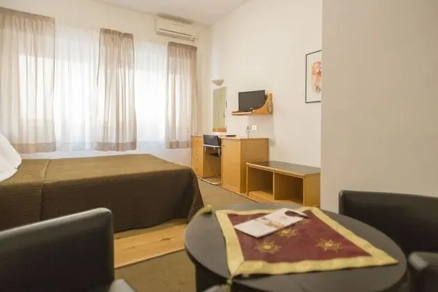 Standard Tek Büyük veya İki Ayrı Yataklı Oda