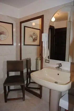 Basic Tek Büyük Yataklı Oda