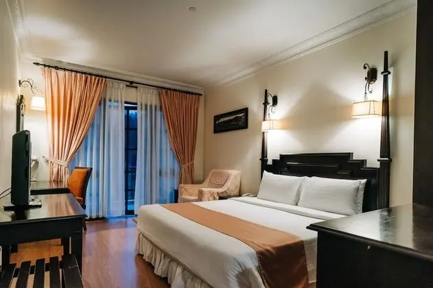 Deluxe Tek Büyük Yataklı Oda