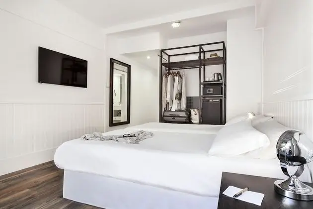 Tek Büyük Yataklı Oda, Balkon