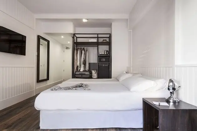 Tek Büyük Yataklı Oda, Balkon