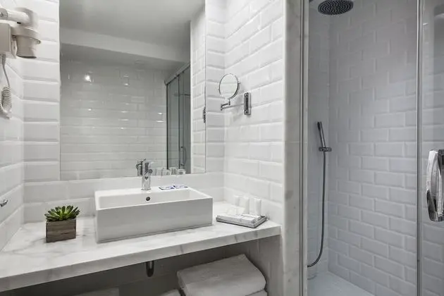 Tek Büyük Yataklı Oda, Balkon