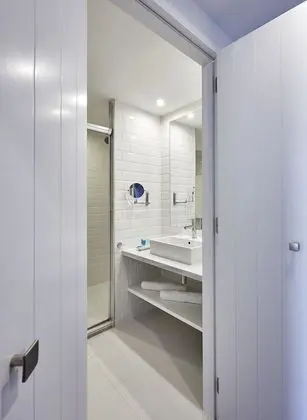 Tek Büyük Yataklı Oda, Balkon