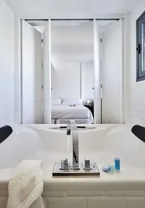 Tek Büyük Yataklı Oda, Balkon