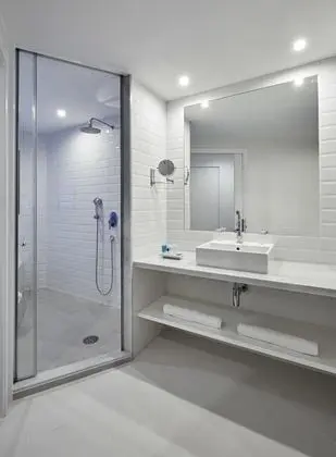 Tek Büyük Yataklı Oda, Balkon