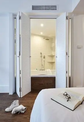 Tek Büyük Yataklı Oda, Balkon