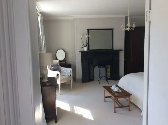 Large King Room, Private Bathroom (Room 3)