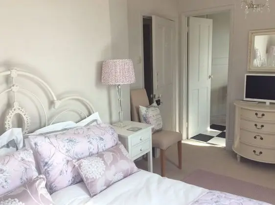 Standard Tek Büyük Yataklı Oda (Room 2)