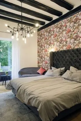 Romantic Tek Büyük Yataklı Oda