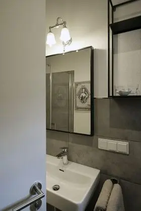 Romantic Tek Büyük Yataklı Oda