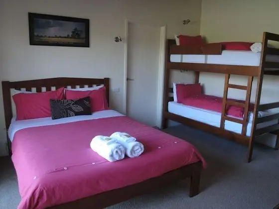 Standard Oda, Dağ Manzaralı (Pine Room 1 - Motel-Style)