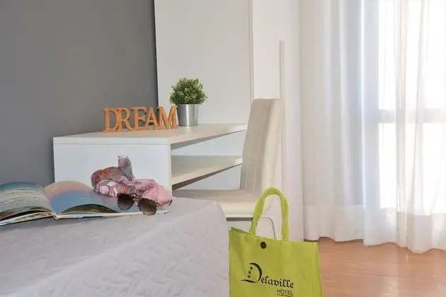 Tek Kişilik Oda, Balkon, Kısmi Deniz Manzaralı