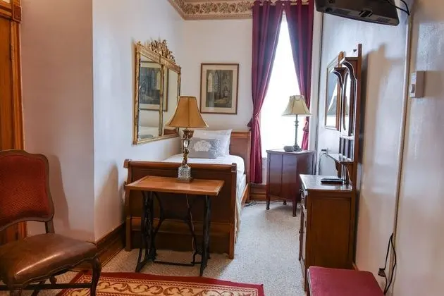 Tek Kişilik Oda, 1 Tek Kişilik Yatak