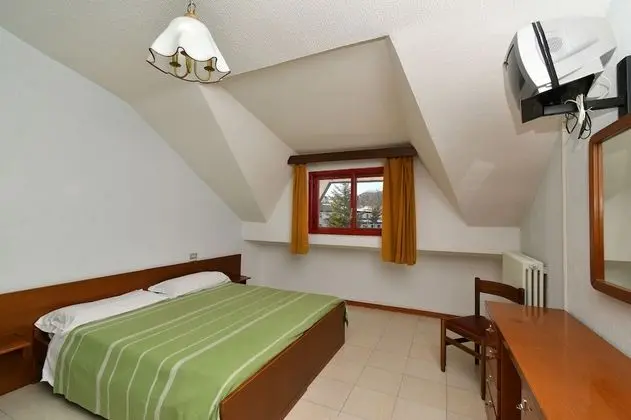 Classic Üç Kişilik Oda, Dağ Manzaralı